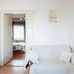 公寓 Vadkacsa Apartmanhaz Medencevel 扎马迪