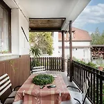 Vadkacsa Apartmanhaz Medencevel *