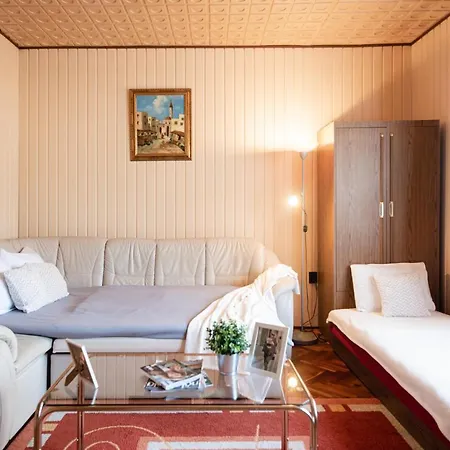 Vadkacsa Apartmanhaz Medencevel Διαμέρισμα