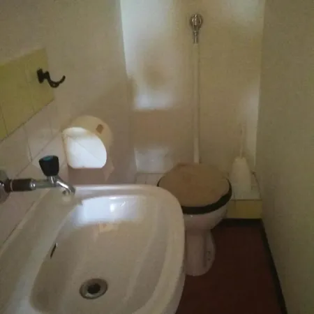 Vadkacsa Apartmanhaz Medencevel Διαμέρισμα *