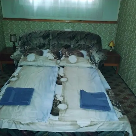 Vadkacsa Apartmanhaz Medencevel 公寓 扎马迪