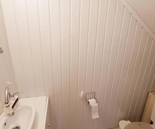 Vadkacsa Apartmanhaz Medencevel זמראדי